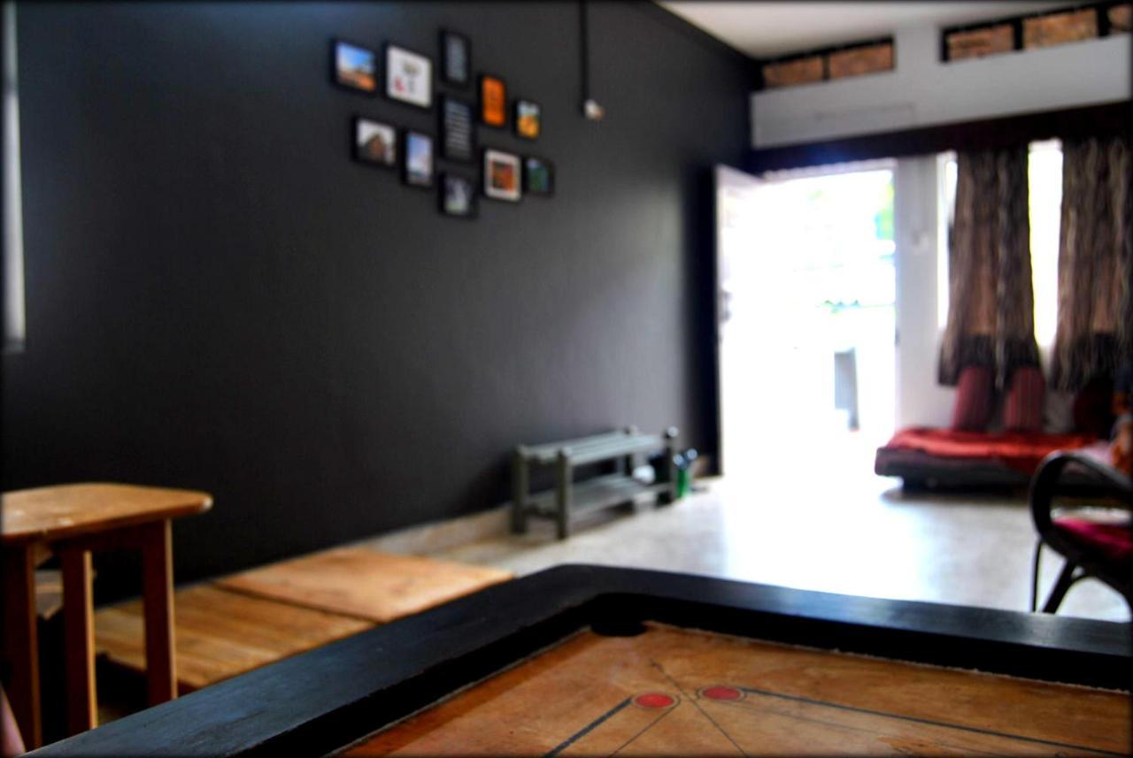 Monkey Mind Hostel Márgáo Kültér fotó