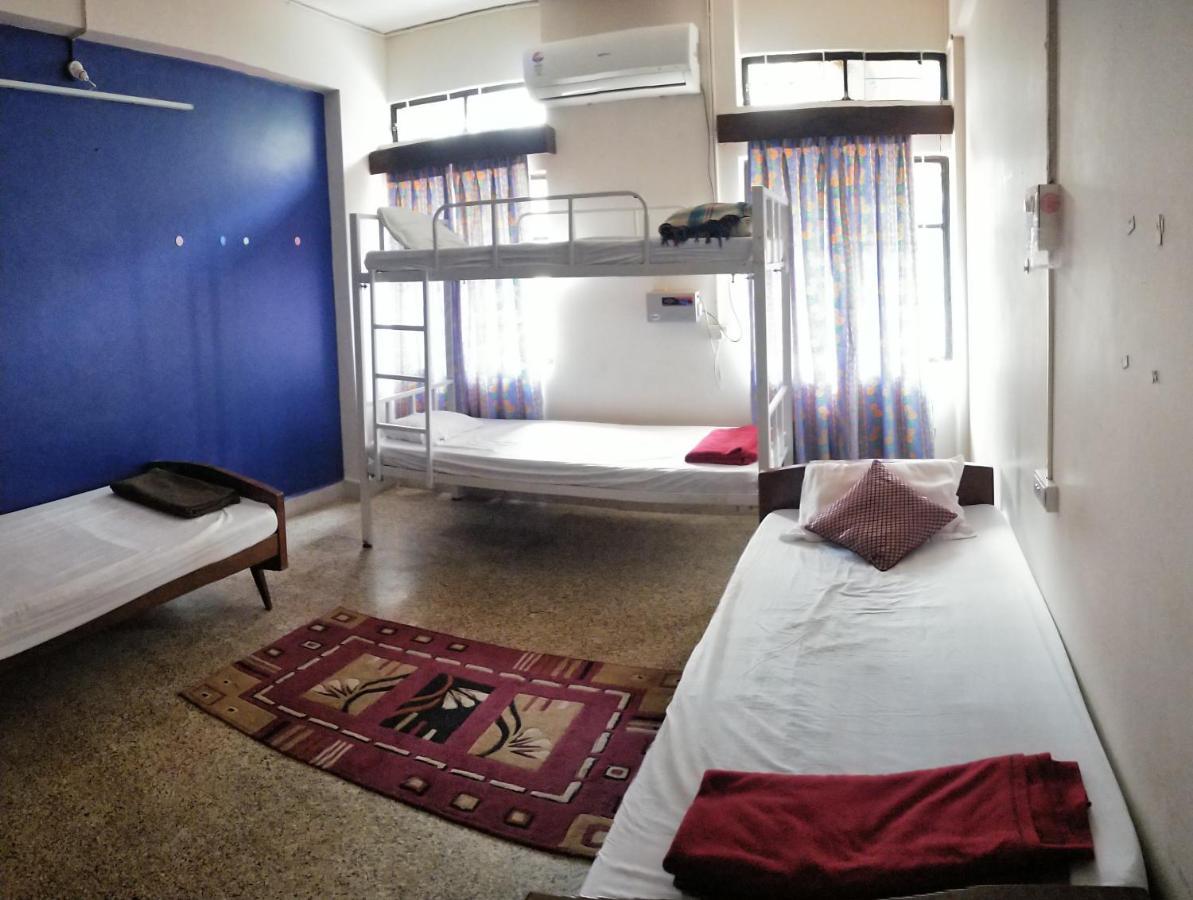 Monkey Mind Hostel Márgáo Kültér fotó