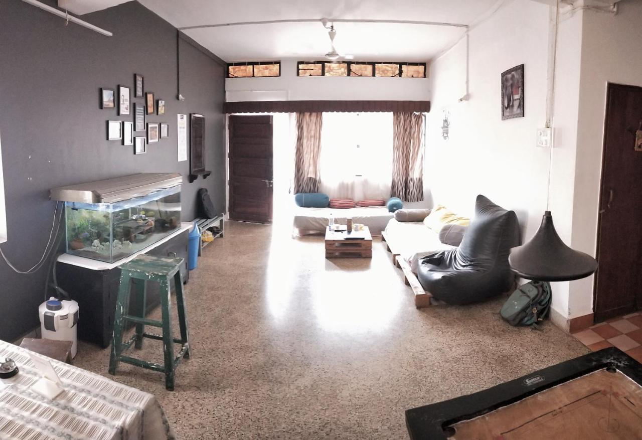Monkey Mind Hostel Márgáo Kültér fotó