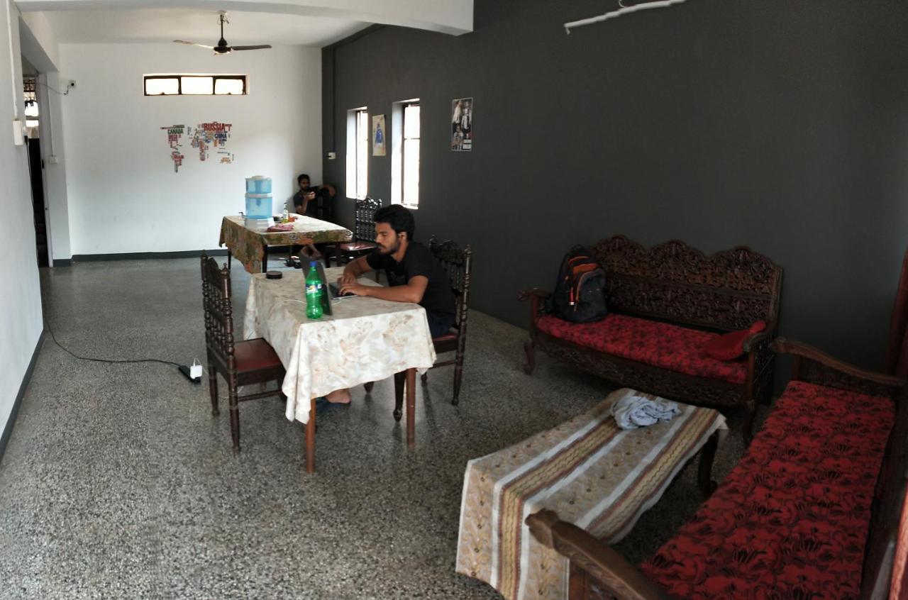Monkey Mind Hostel Márgáo Kültér fotó